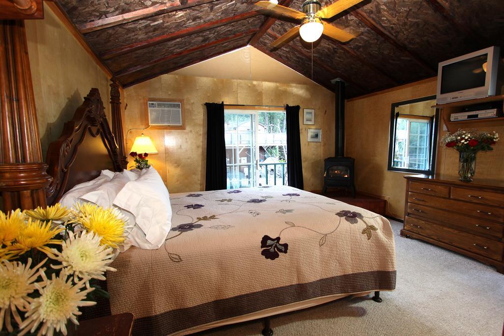 The Woods Hotel - Gay Lgbtq Cabins Guerneville Esterno foto
