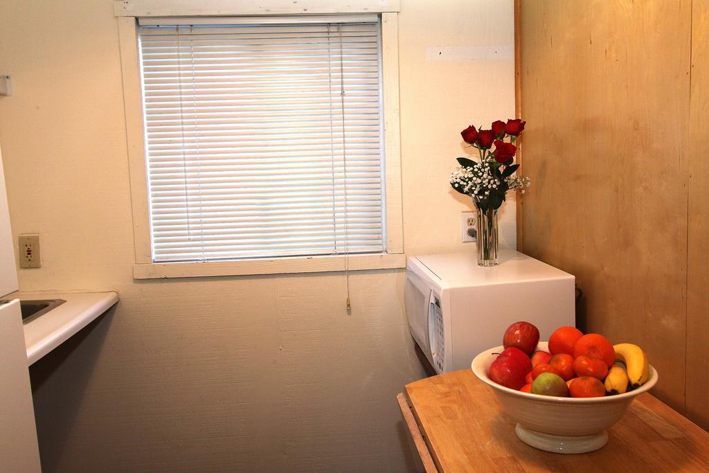 The Woods Hotel - Gay Lgbtq Cabins Guerneville Esterno foto