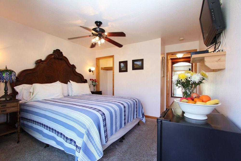 The Woods Hotel - Gay Lgbtq Cabins Guerneville Esterno foto
