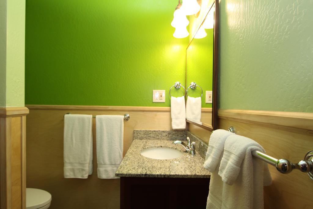 The Woods Hotel - Gay Lgbtq Cabins Guerneville Esterno foto