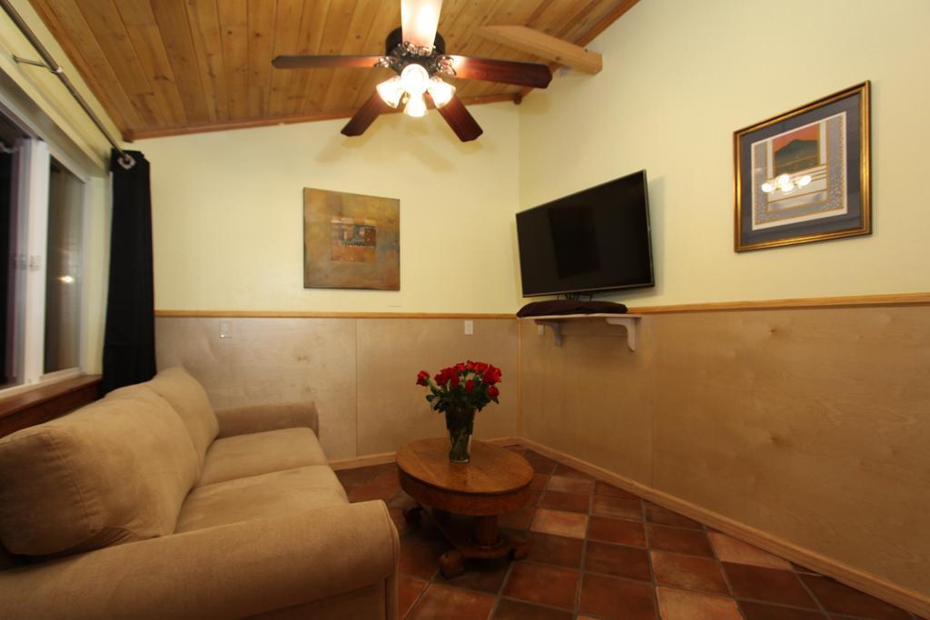 The Woods Hotel - Gay Lgbtq Cabins Guerneville Esterno foto