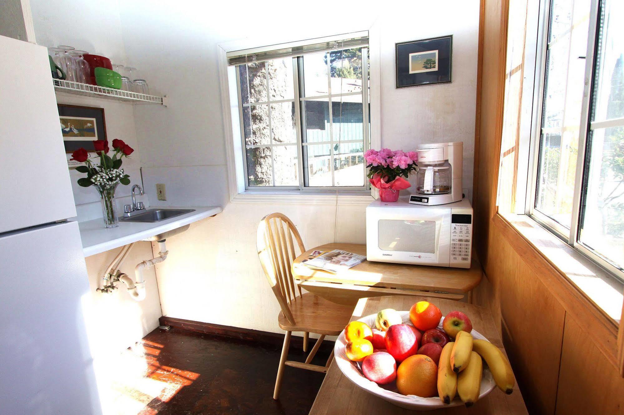 The Woods Hotel - Gay Lgbtq Cabins Guerneville Esterno foto